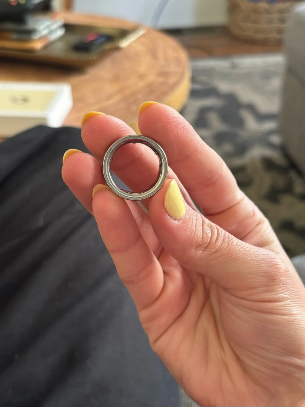 Oura Ring 4 Gold (size 8)